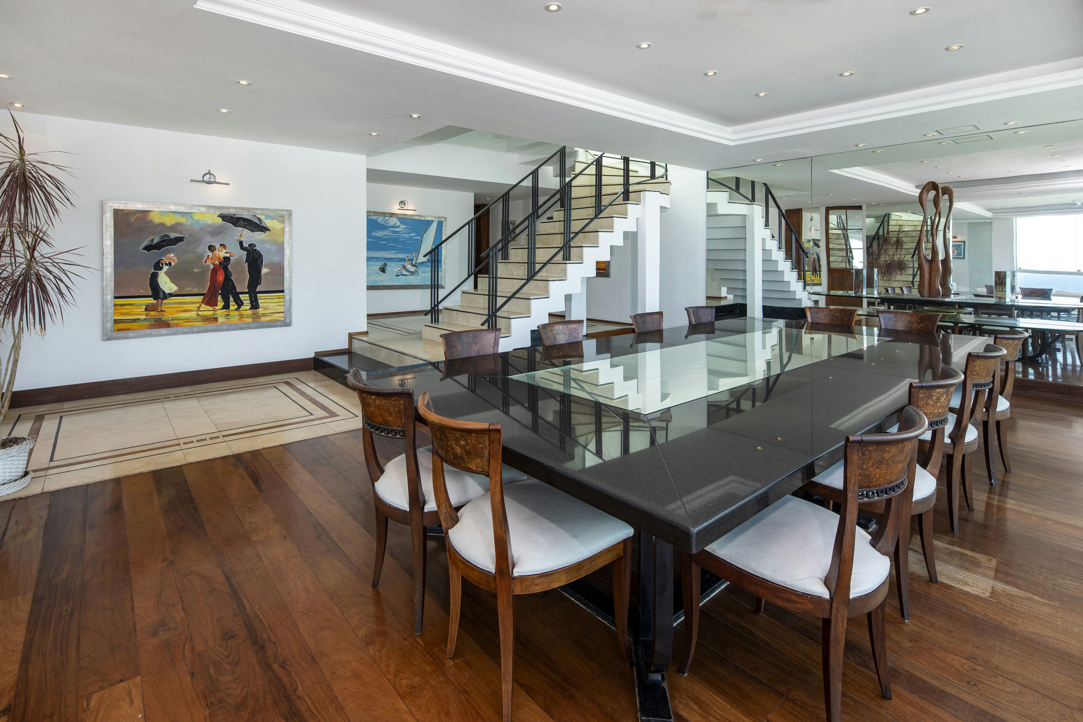 Luxurious Penthouse with 5 suites, a pool and a breathtaking view of all Copacabana's beach in Copacabana — photo 12