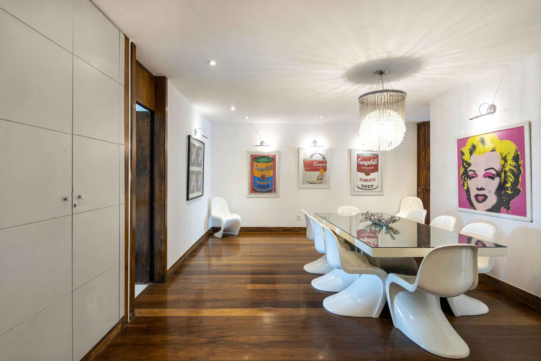 Luxurious Penthouse with 5 suites, a pool and a breathtaking view of all Copacabana's beach in Copacabana — photo 26