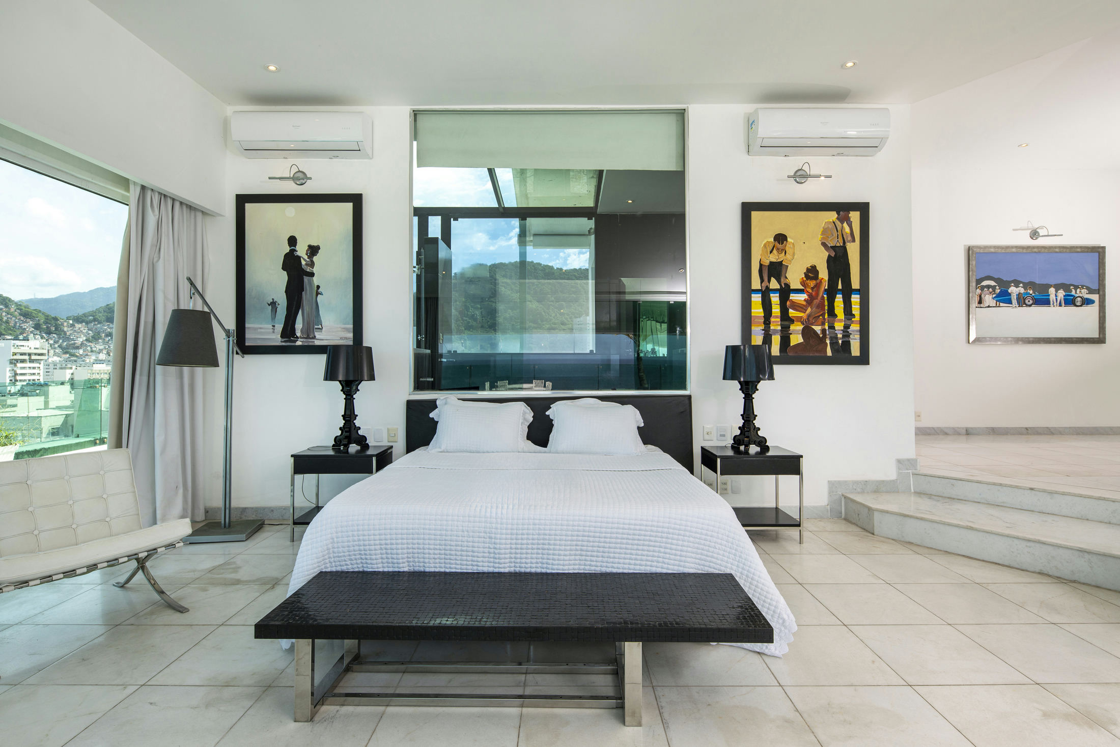 Luxurious Penthouse with 5 suites, a pool and a breathtaking view of all Copacabana's beach in Copacabana — photo 8