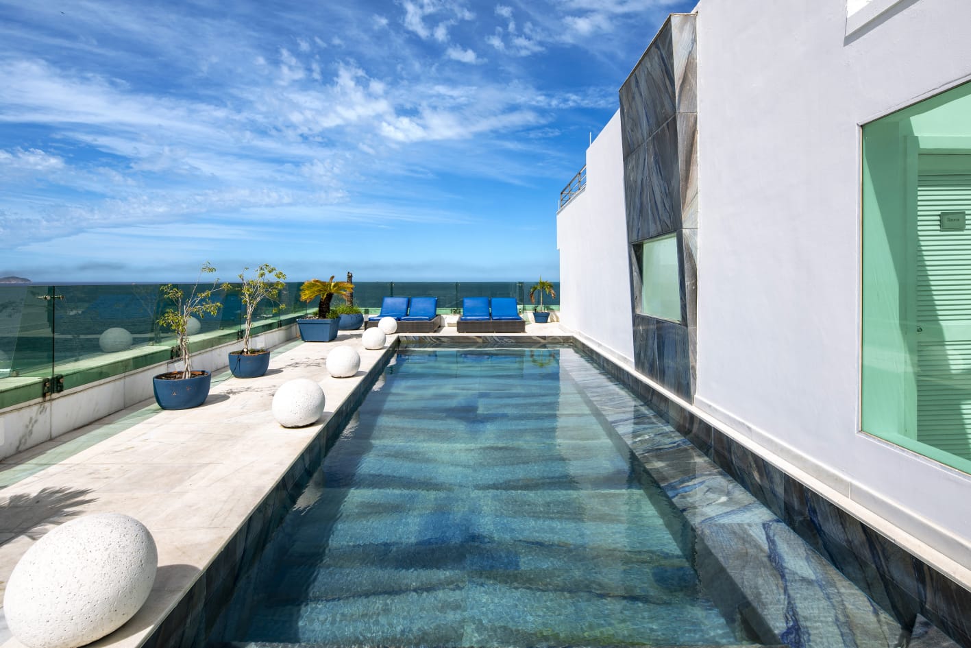 Luxurious Penthouse with 5 suites, a pool and a breathtaking view of all Copacabana's beach — lead photo (duplex penthouse, Copacabana, Rio de Janeiro)
