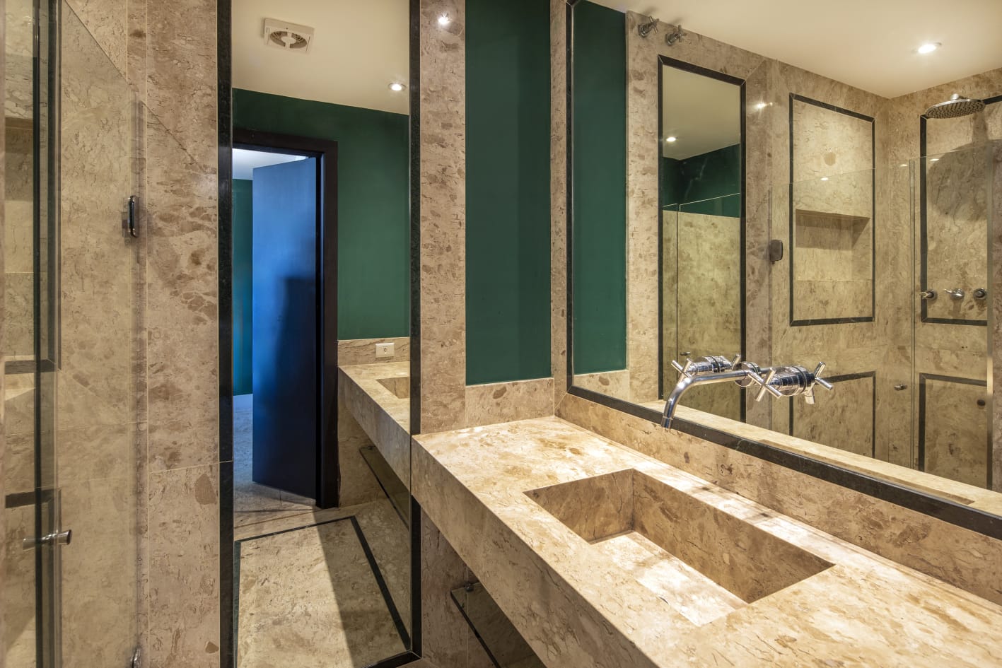 Luxurious Penthouse with 5 suites, a pool and a breathtaking view of all Copacabana's beach — photo 21 of 26 (duplex penthouse, Copacabana, Rio de Janeiro)