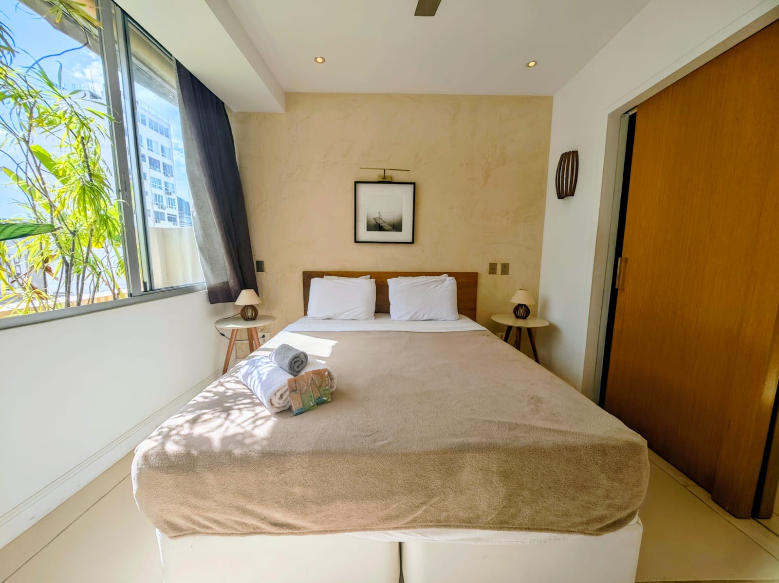 Ipanema penthouse for 4 with private pool — photo 10 of 22 (penthouse, Ipanema, Rio de Janeiro)