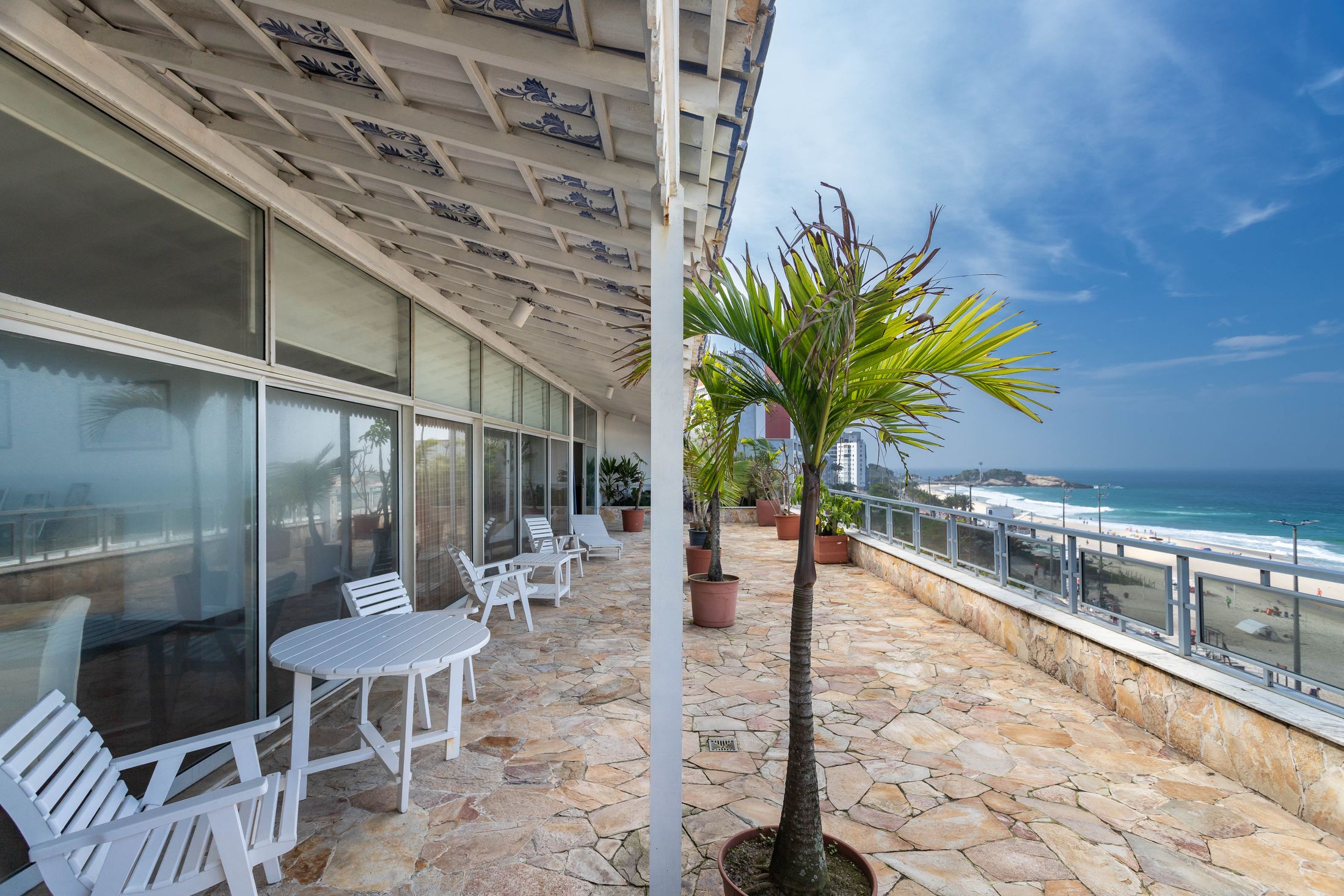 Ipanema Beach Linear Penthouse in Ipanema — photo 1