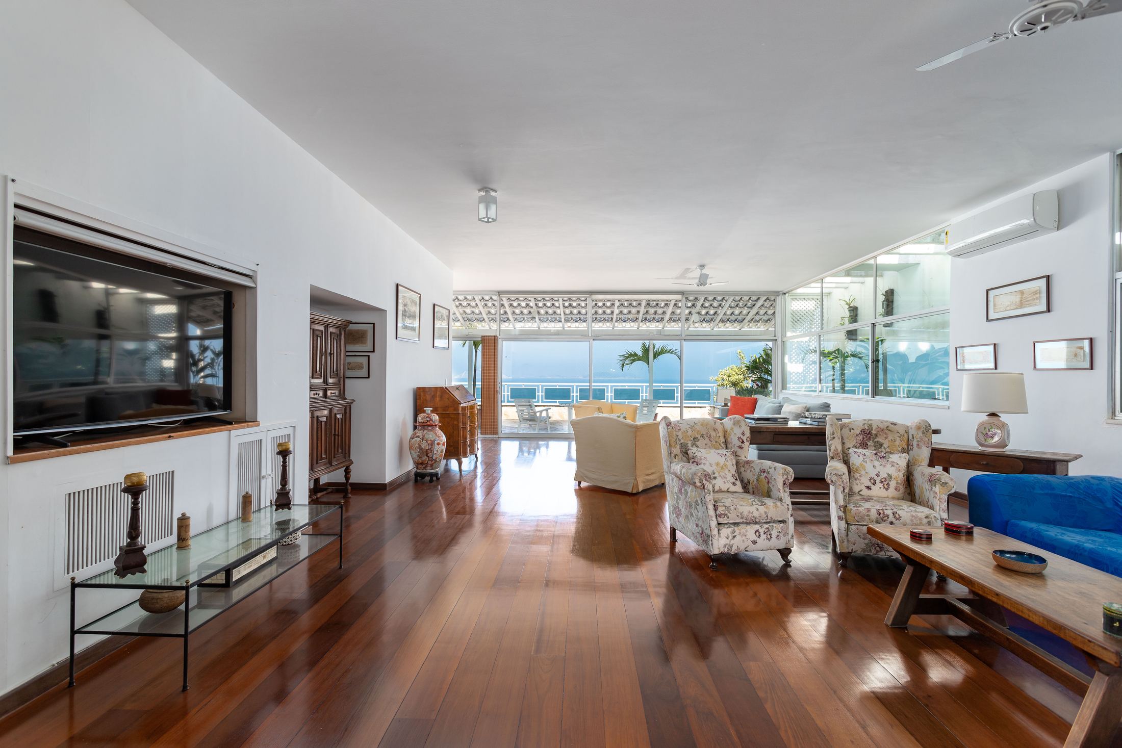 Ipanema Beach Linear Penthouse in Ipanema — photo 10
