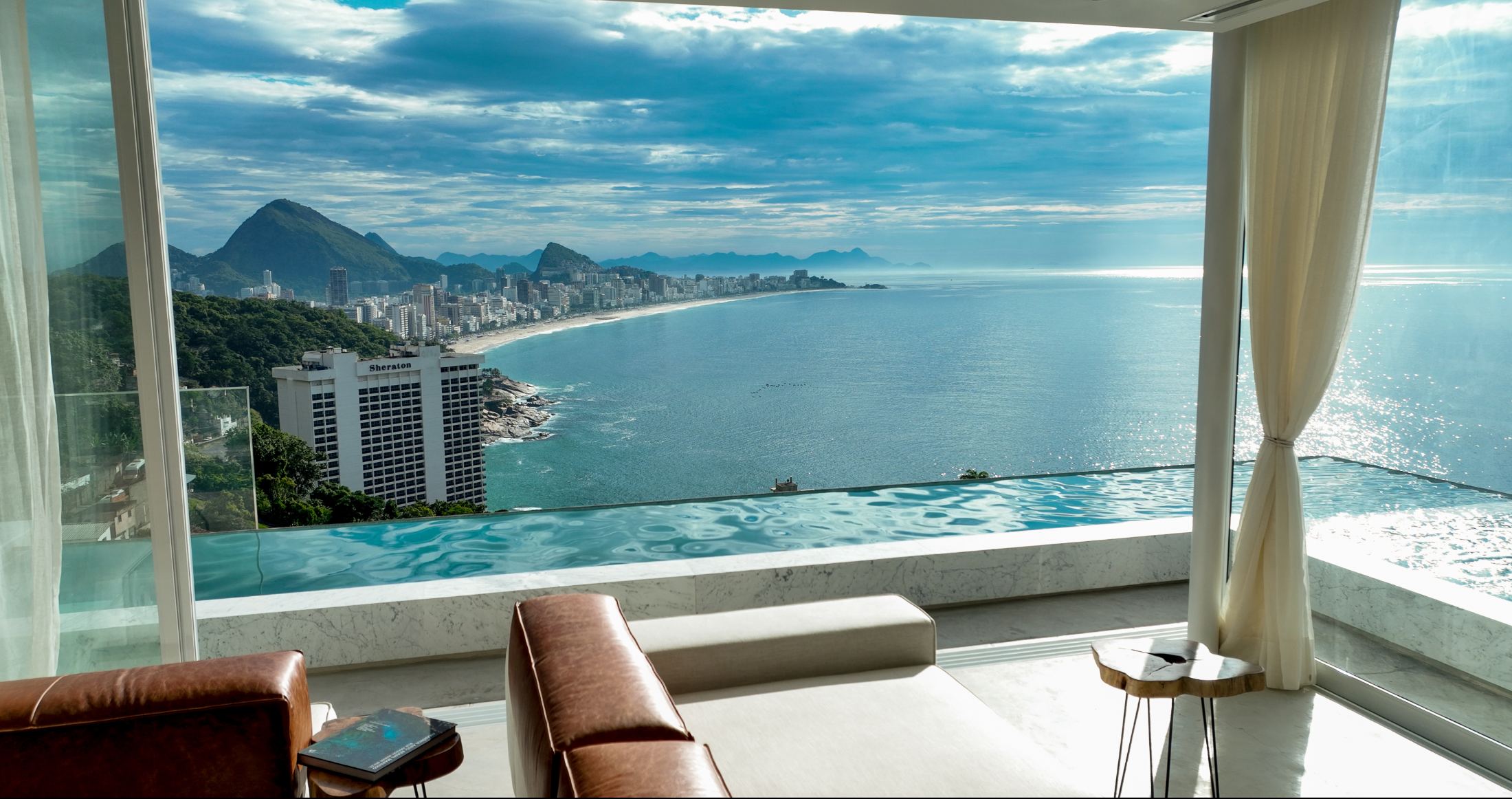 The Crown Jewel of Vidigal - Spectacular Duplex Penthouse with 4 Luxury Suites in Vidigal — photo 5