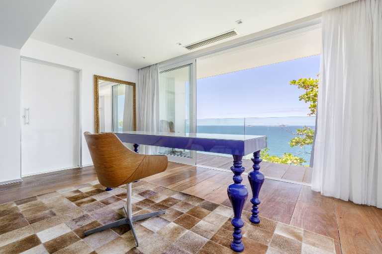 An Architectural Masterpiece Above the Atlantic with Refined Interiors & Oceanfront Living — photo 47 of 64 (villa, Joá, Rio de Janeiro)