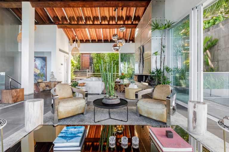 An Architectural Masterpiece Above the Atlantic with Refined Interiors & Oceanfront Living — photo 17 of 64 (villa, Joá, Rio de Janeiro)