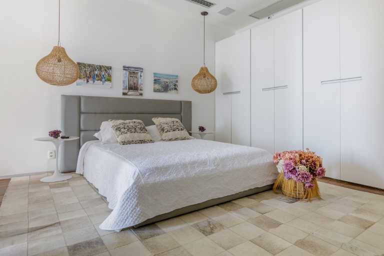 An Architectural Masterpiece Above the Atlantic with Refined Interiors & Oceanfront Living — photo 55 of 64 (villa, Joá, Rio de Janeiro)