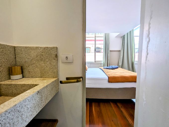 Spectacular house with 18 bedrooms in 10 separate apartments with private pools — photo 33 of 86 (house, Santa Teresa , Rio de Janeiro)