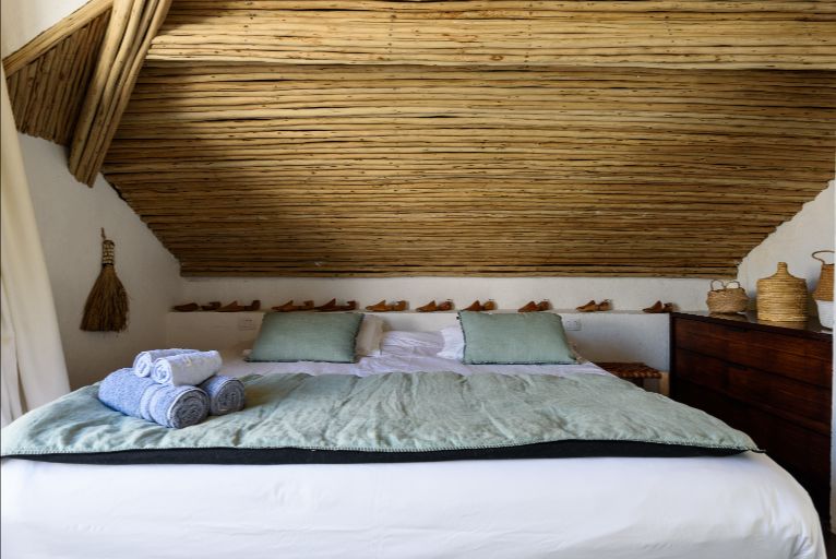 Spectacular house with 18 bedrooms in 10 separate apartments with private pools — photo 56 of 86 (house, Santa Teresa , Rio de Janeiro)