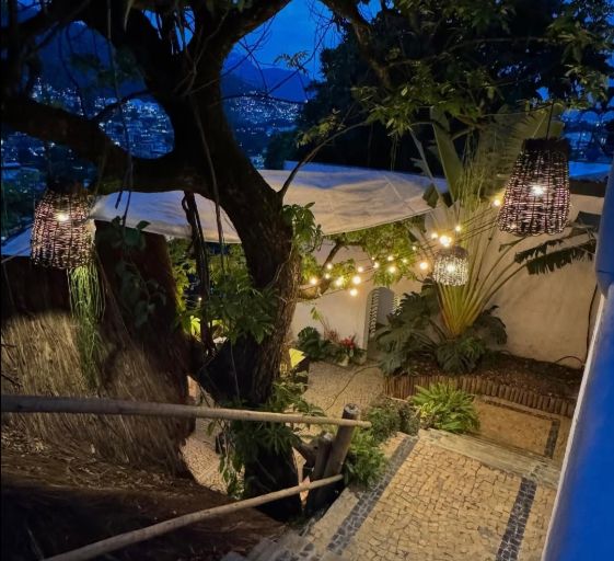 Spectacular house with 18 bedrooms in 10 separate apartments with private pools — photo 86 of 86 (house, Santa Teresa , Rio de Janeiro)
