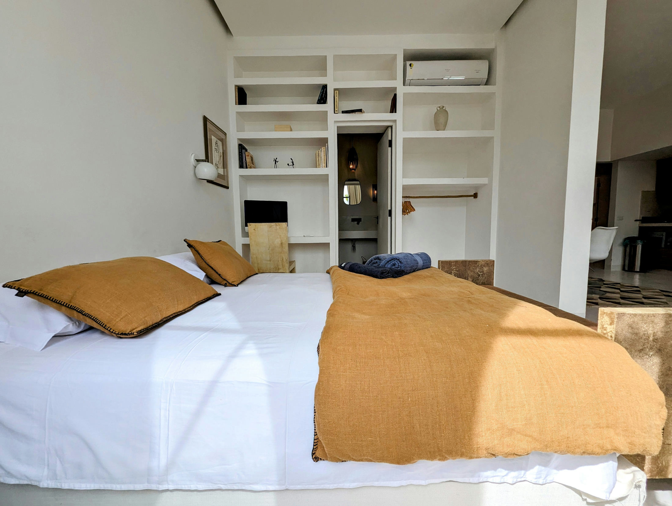 Hippie suite 2