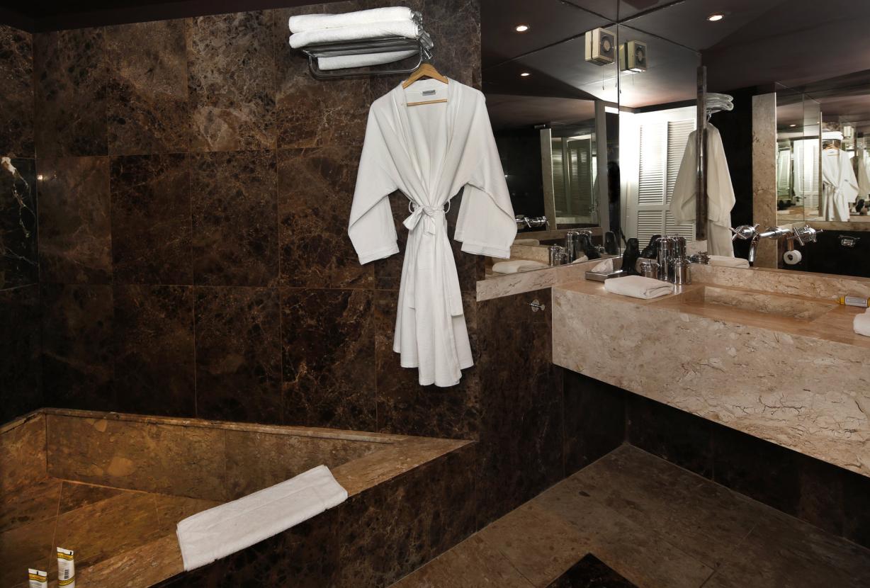 Boutique hotel with 7 suites, 2 pools and breathtaking views — photo 16 of 40 (hotel, Joà, Rio de Janeiro)