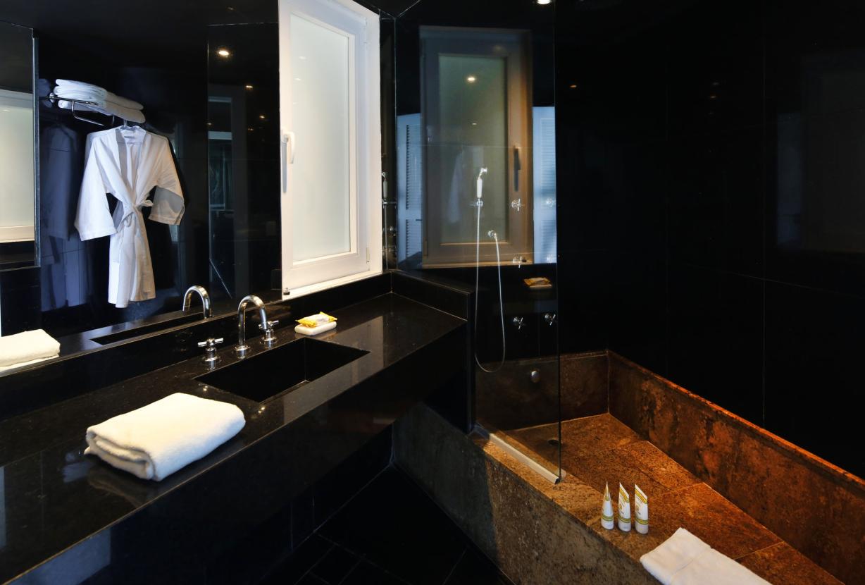 Boutique hotel with 7 suites, 2 pools and breathtaking views — photo 19 of 40 (hotel, Joà, Rio de Janeiro)