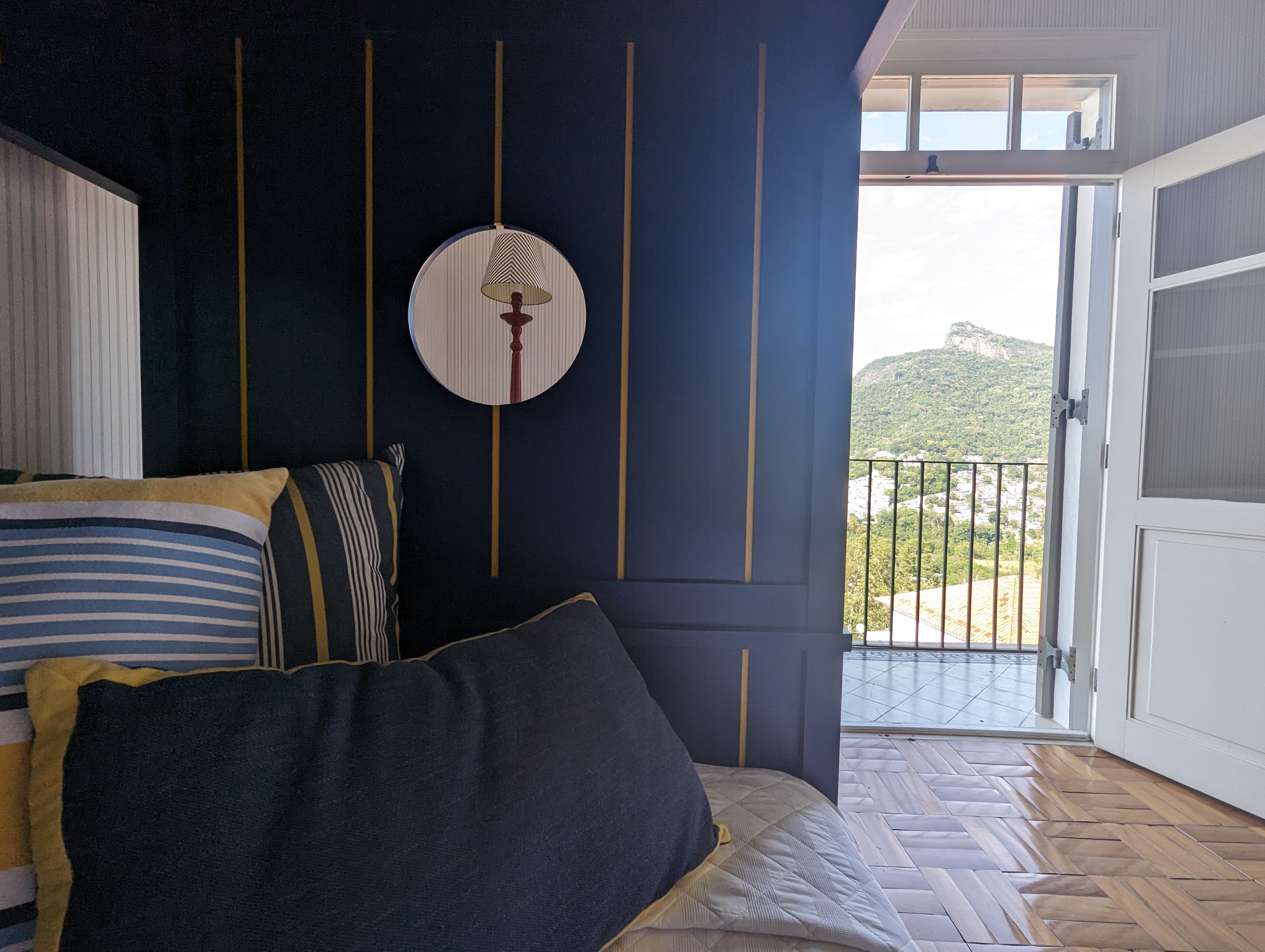 A spectacular 5-bedroom home—featuring 3 suites—with cinematic views of Christ the Redeemer and Sugarloaf Mountain. — photo 43 of 44 (house, Santa Teresa, Rio de Janeiro)