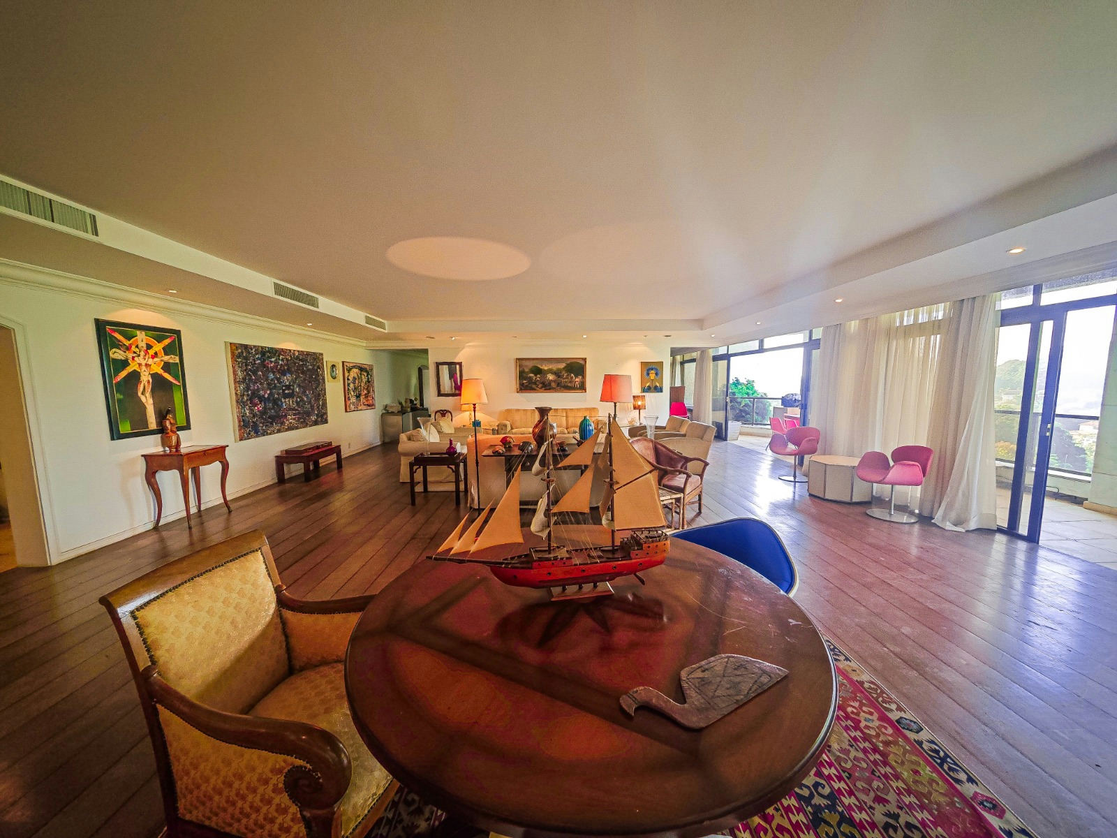 Superb apartment with 4 suites and a pool located in a prestigious building in Gávea in Gávea — photo 11