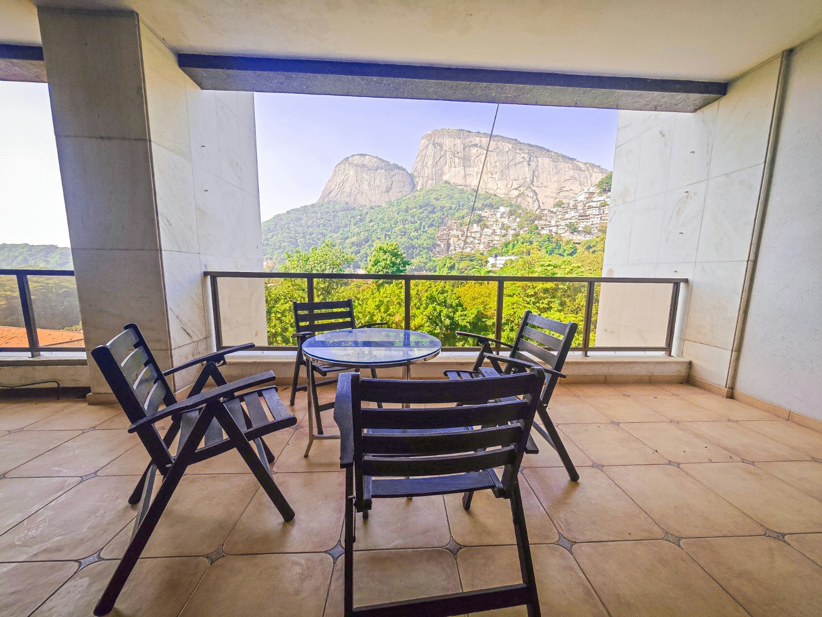 Superb apartment with 4 suites and a pool located in a prestigious building in Gávea in Gávea — photo 13