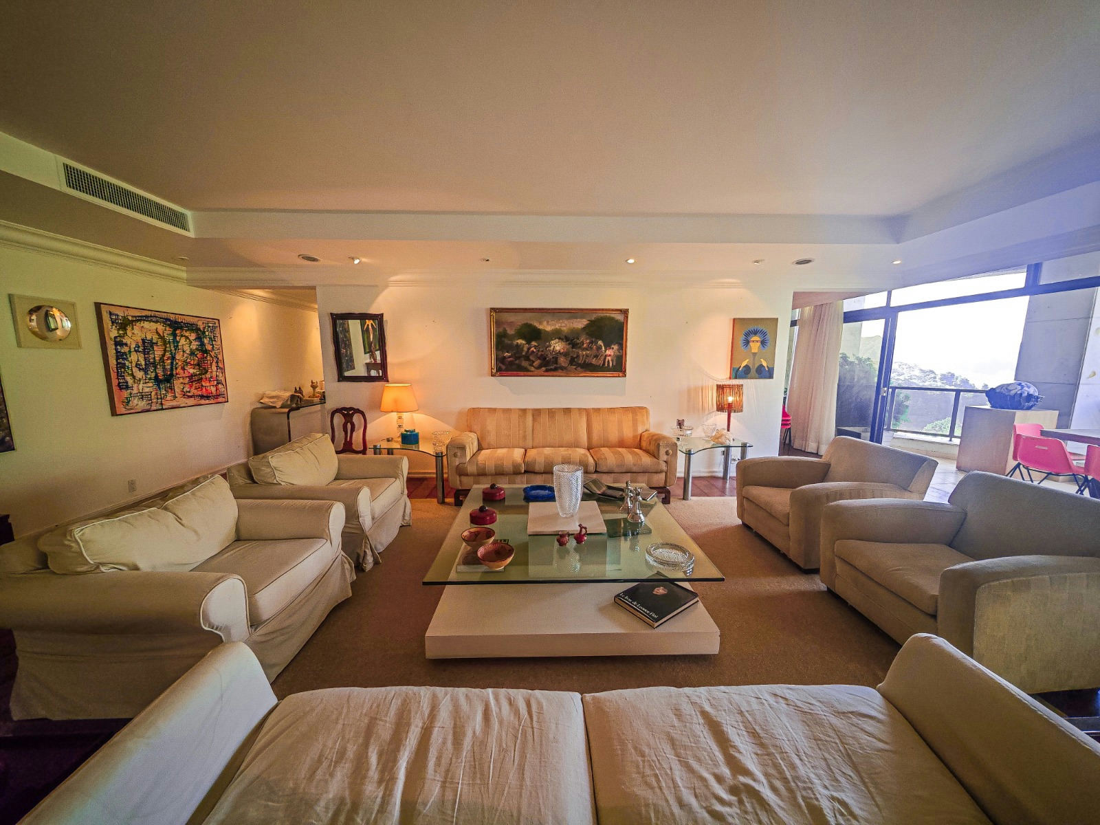 Superb apartment with 4 suites and a pool located in a prestigious building in Gávea in Gávea — photo 27