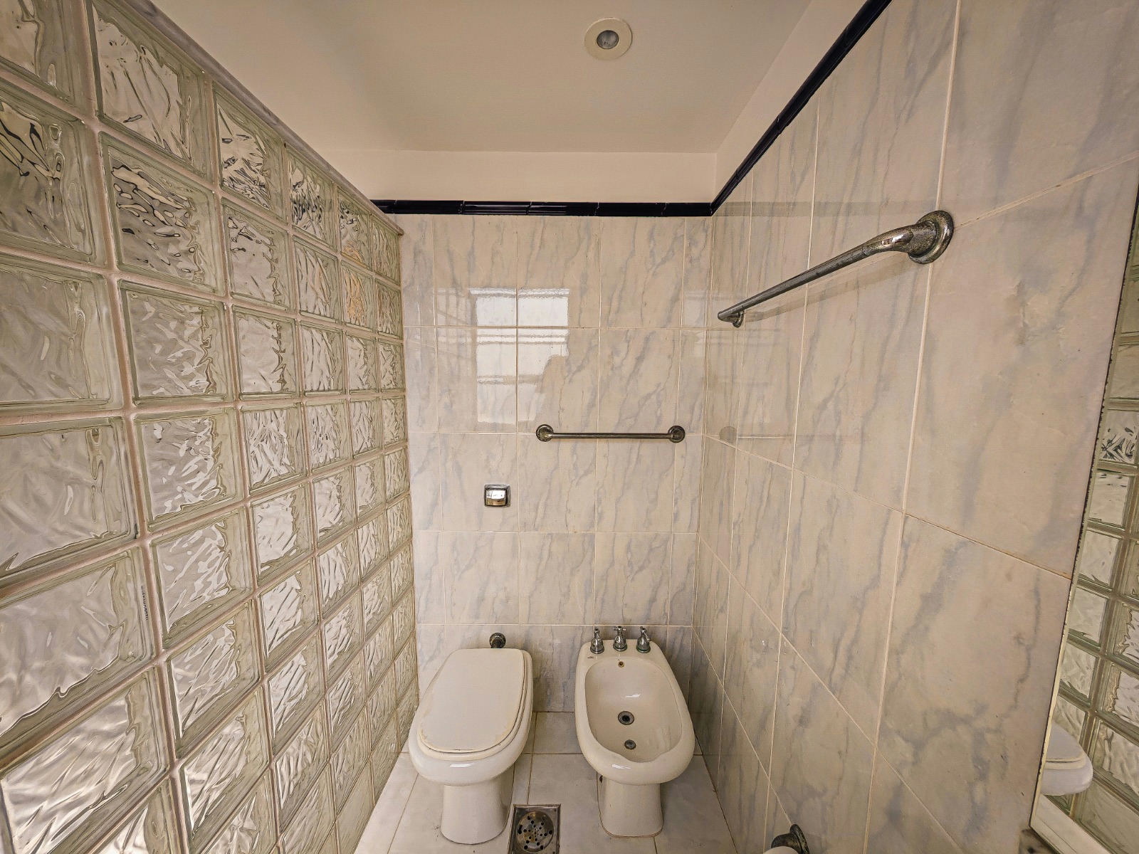 Superb apartment with 4 suites and a pool located in a prestigious building in Gávea in Gávea — photo 69
