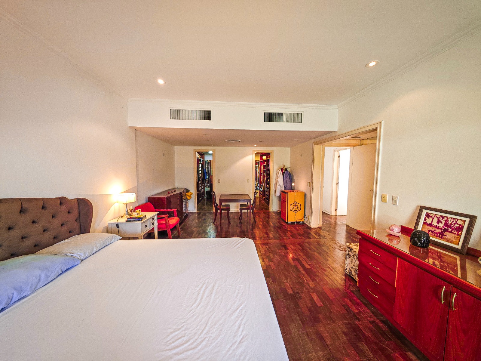 Superb apartment with 4 suites and a pool located in a prestigious building in Gávea in Gávea — photo 5