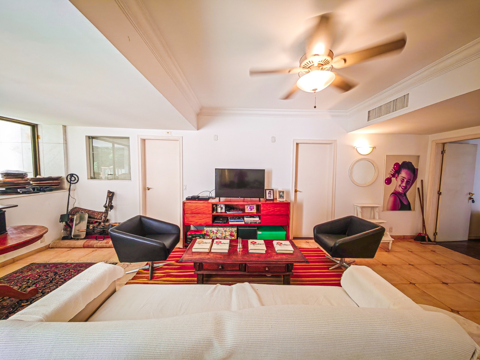 Superb apartment with 4 suites and a pool located in a prestigious building in Gávea in Gávea — photo 28