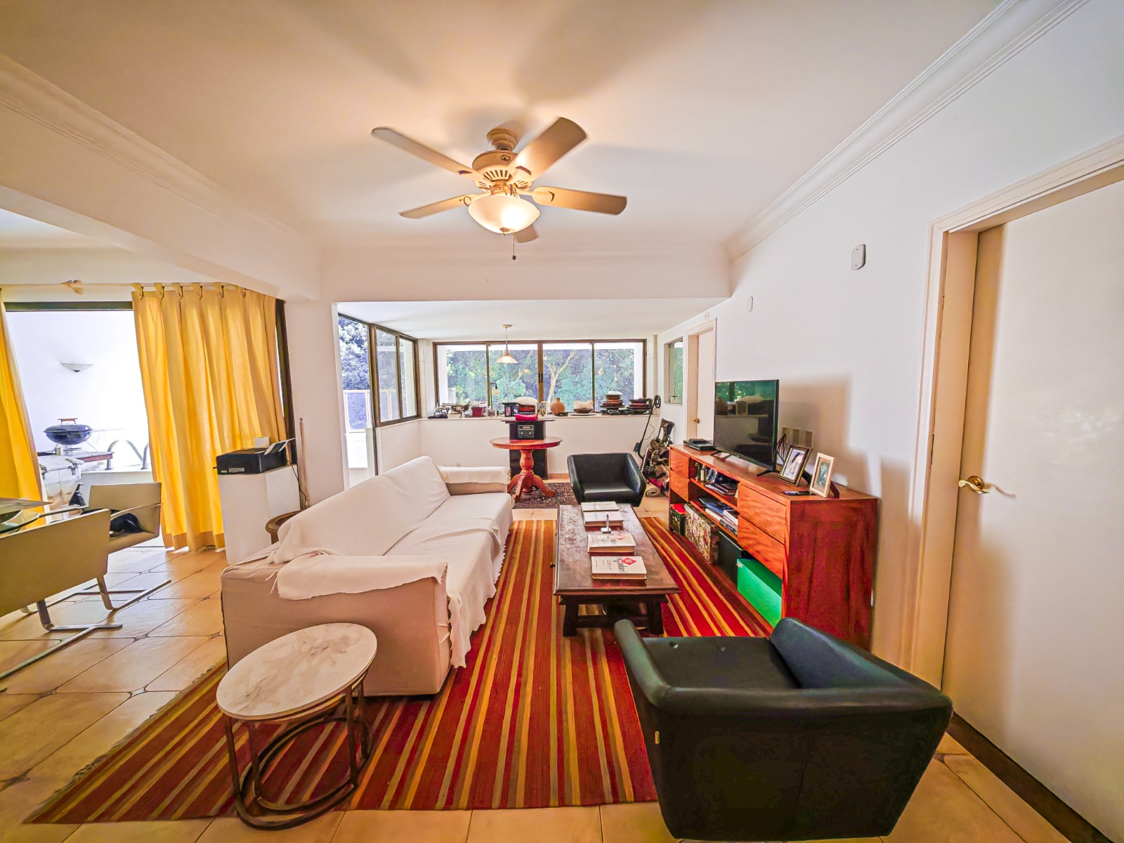 Superb apartment with 4 suites and a pool located in a prestigious building in Gávea in Gávea — photo 32
