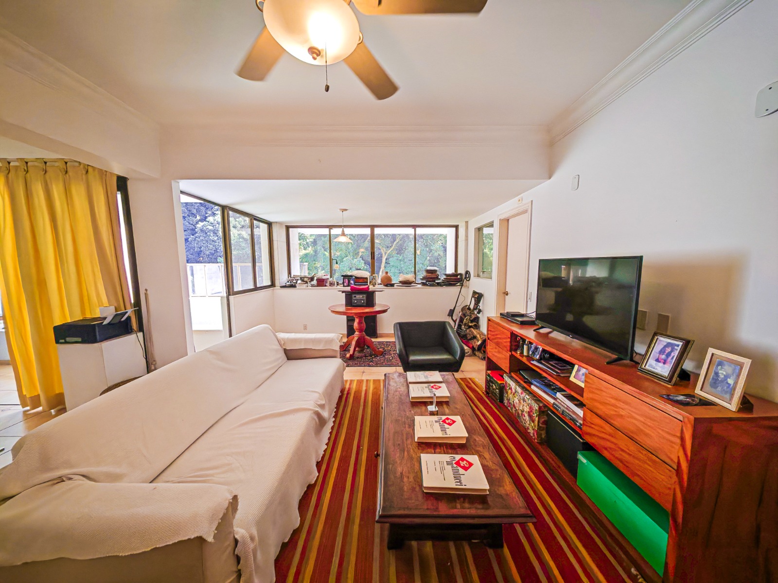 Superb apartment with 4 suites and a pool located in a prestigious building in Gávea in Gávea — photo 30