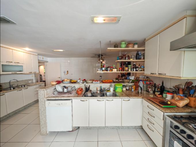 Magnificent apartment with 4 suites, a private pool and a sauna located in a prestigious building in Gávea — photo 22 of 61 (apartment, Gávea, Rio de Janeiro)