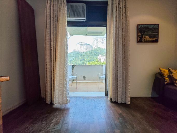 Magnificent apartment with 4 suites, a private pool and a sauna located in a prestigious building in Gávea — photo 51 of 61 (apartment, Gávea, Rio de Janeiro)