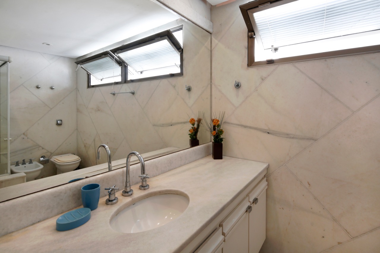 Duplex penthouse with 3 suites for sale on Ipanema's beach — photo 19 of 24 (penthouse, Ipanema, Rio de Janeiro)